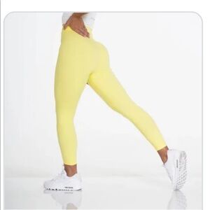 NVGTN leggings size S canary yellow